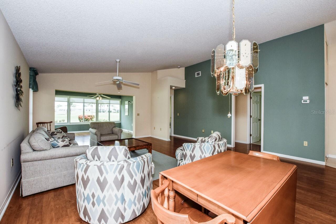 Image 13 of 65 For 702 Brightside Crescent Drive