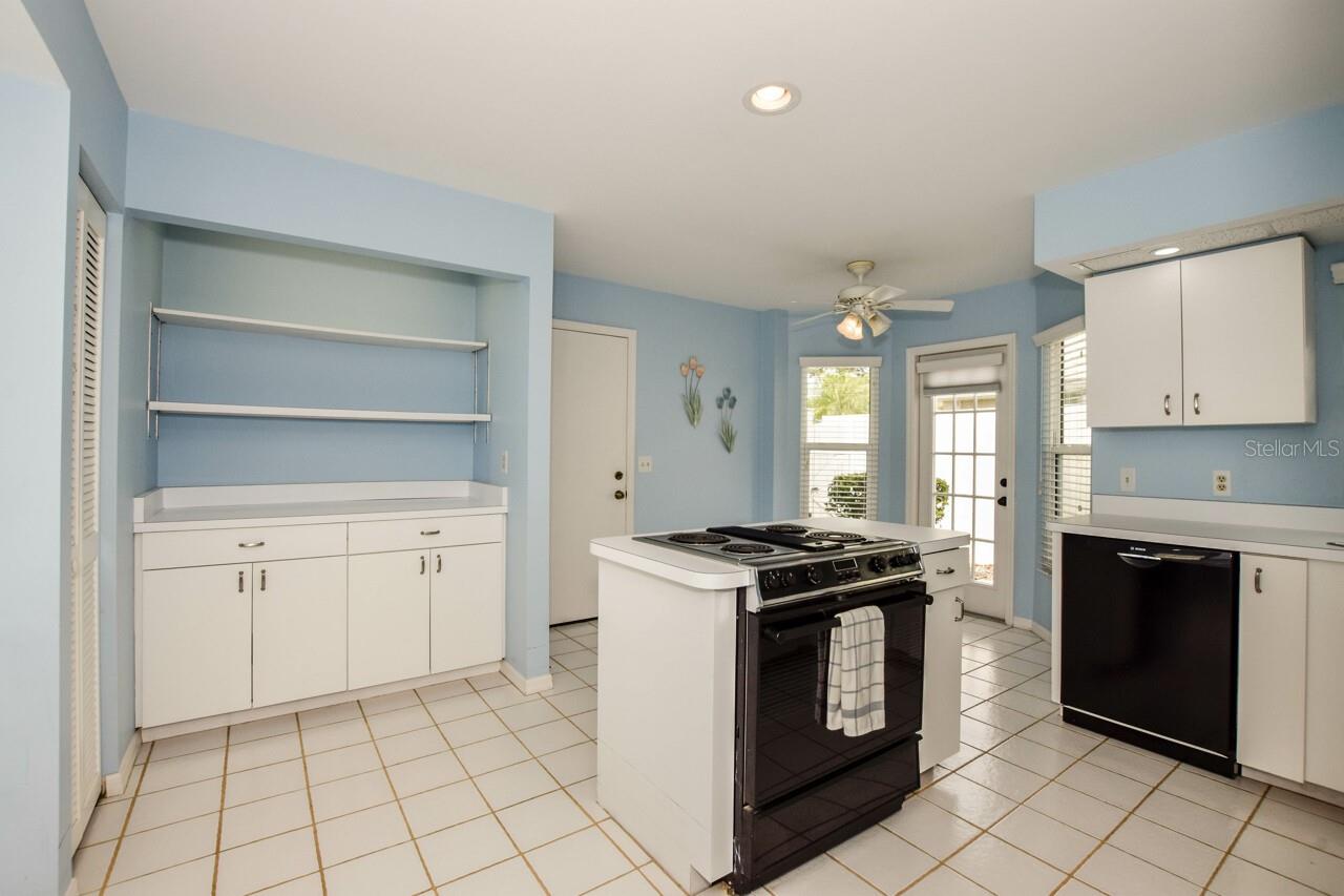 Image 14 of 65 For 702 Brightside Crescent Drive
