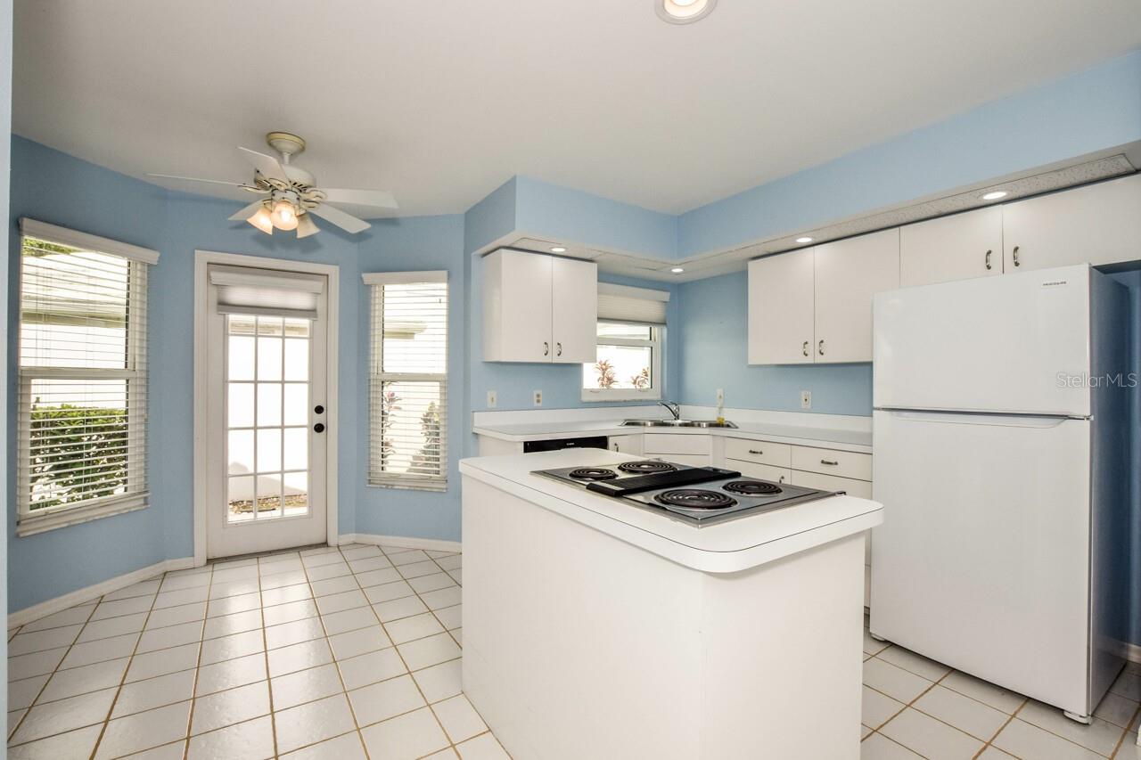 Image 15 of 65 For 702 Brightside Crescent Drive