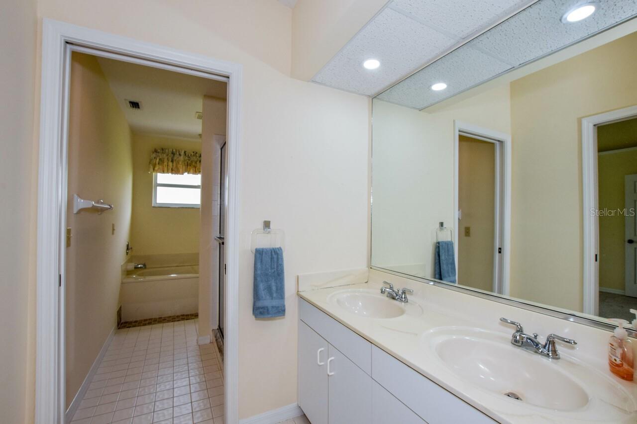 Image 22 of 65 For 702 Brightside Crescent Drive
