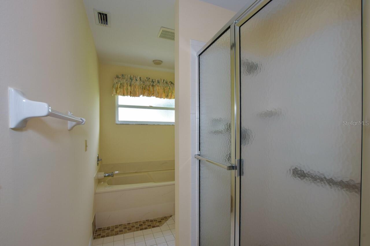 Image 23 of 65 For 702 Brightside Crescent Drive