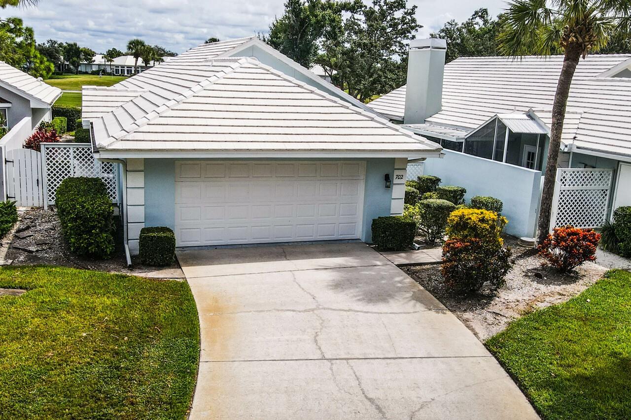 Image 36 of 65 For 702 Brightside Crescent Drive