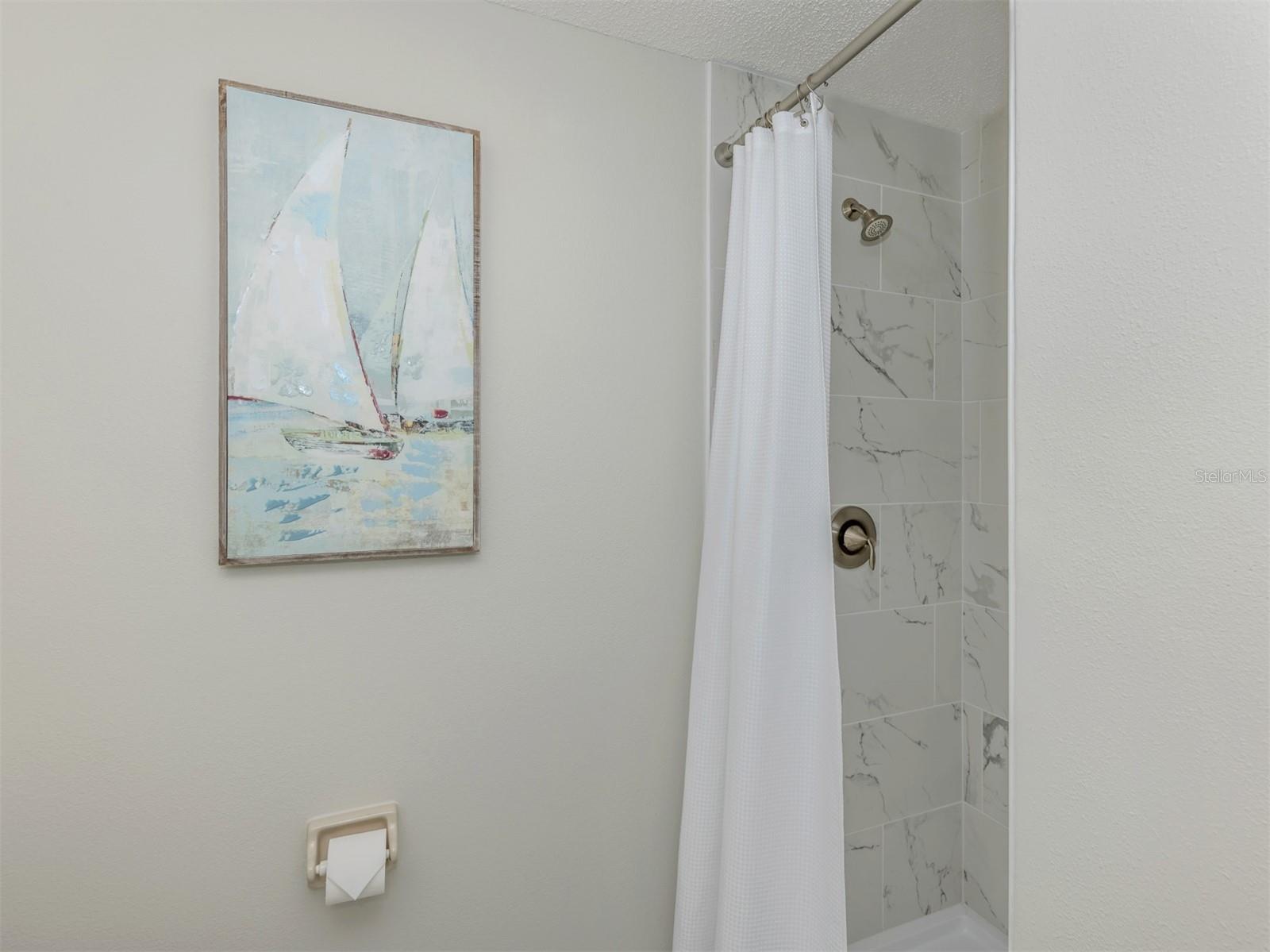 Image 25 of 57 For 929 Capri Isles Boulevard 27