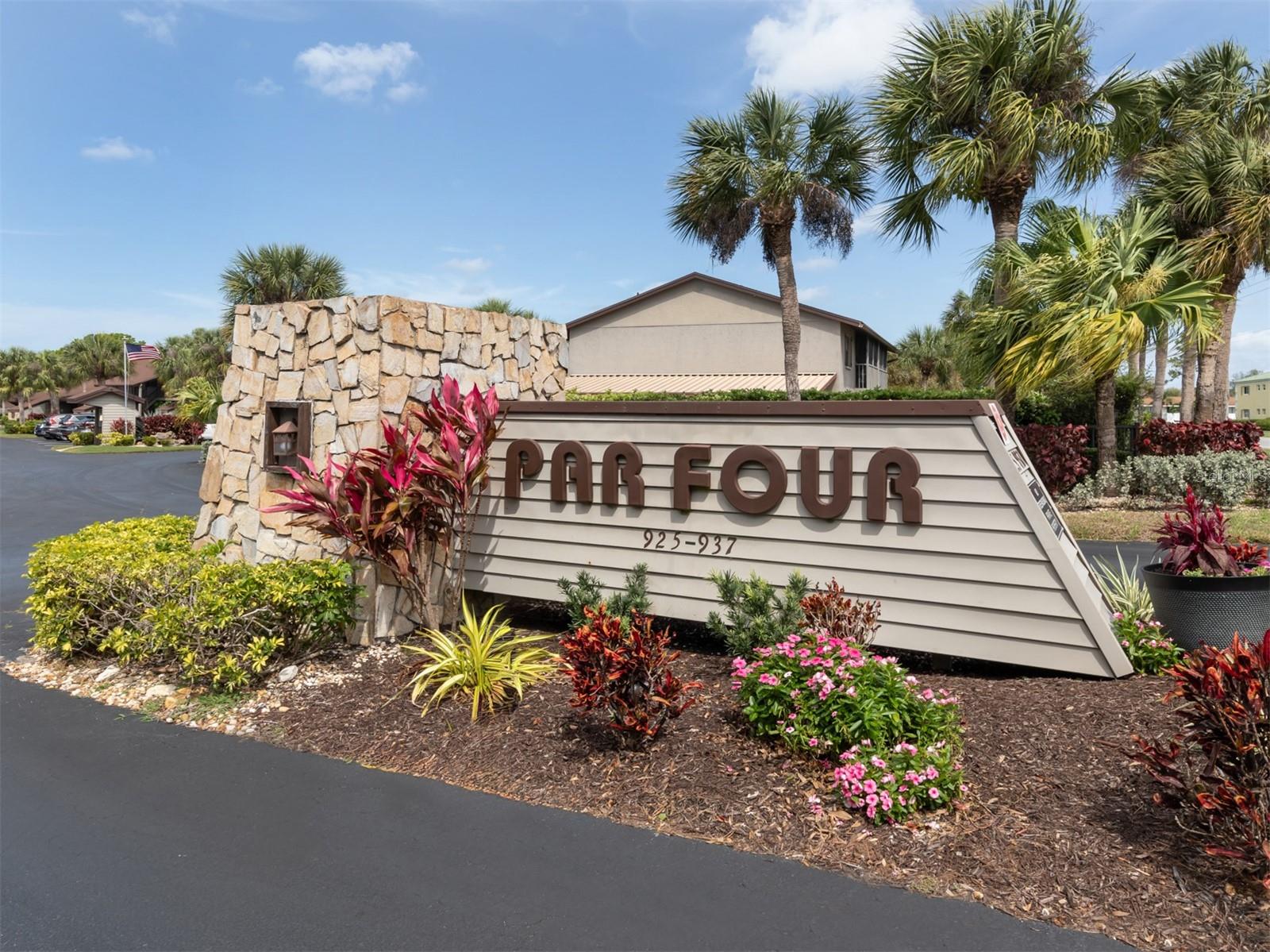 Image 31 of 57 For 929 Capri Isles Boulevard 27
