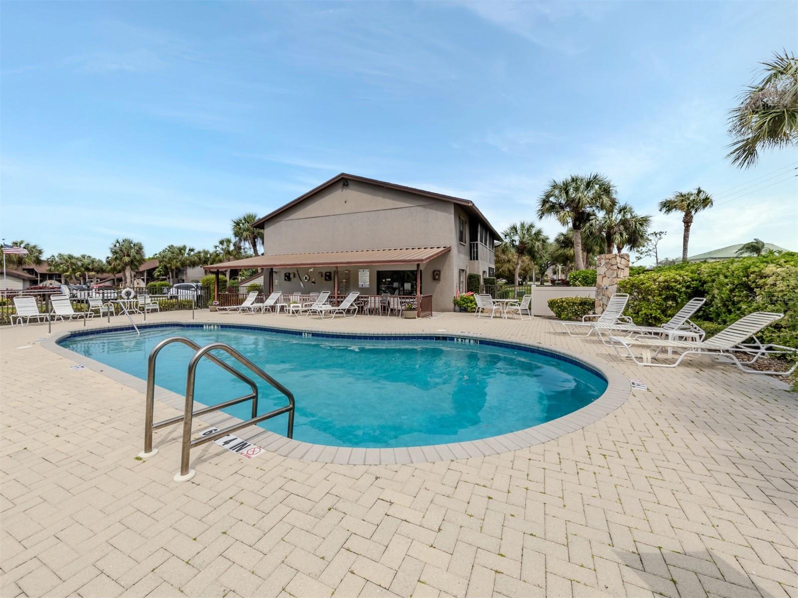 Image 34 of 57 For 929 Capri Isles Boulevard 27