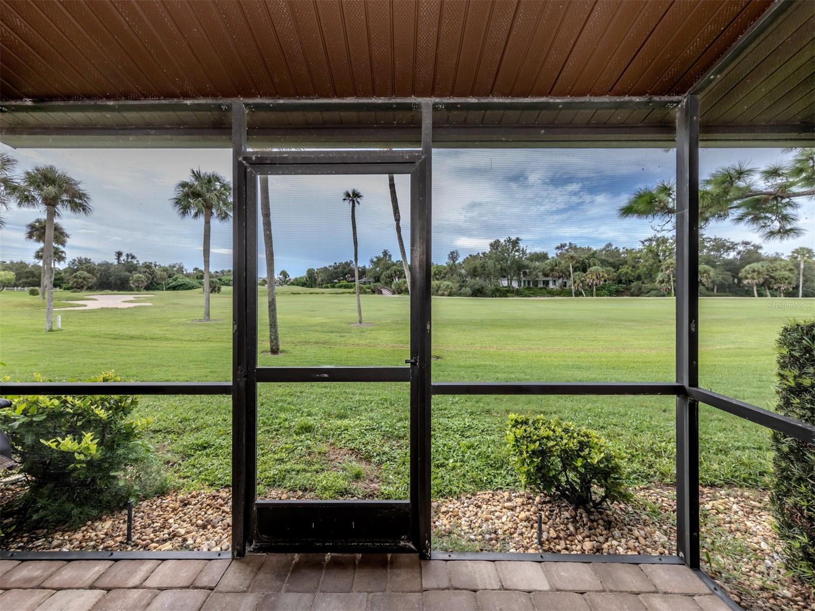 Image 8 of 57 For 929 Capri Isles Boulevard 27