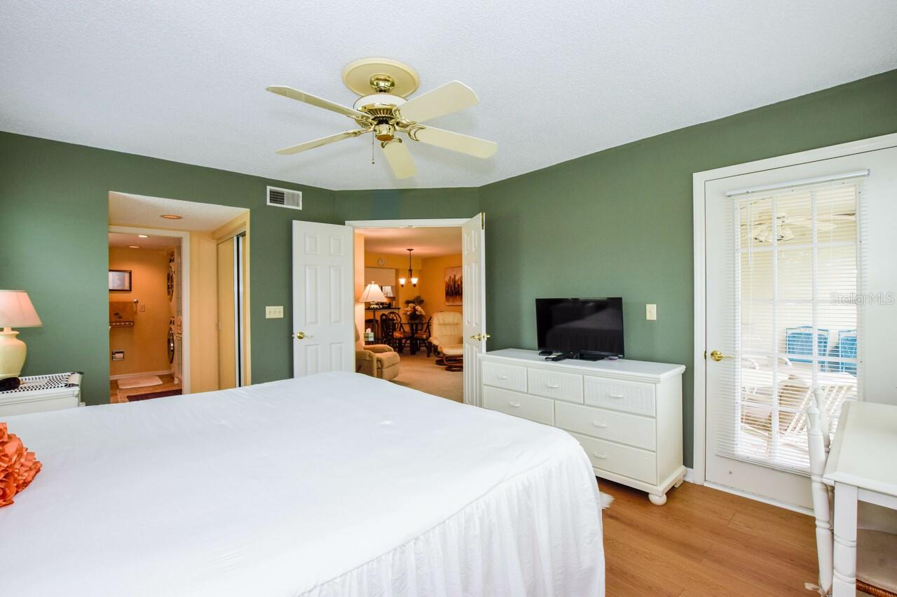 Image 16 of 44 For 433 Cerromar Lane 438