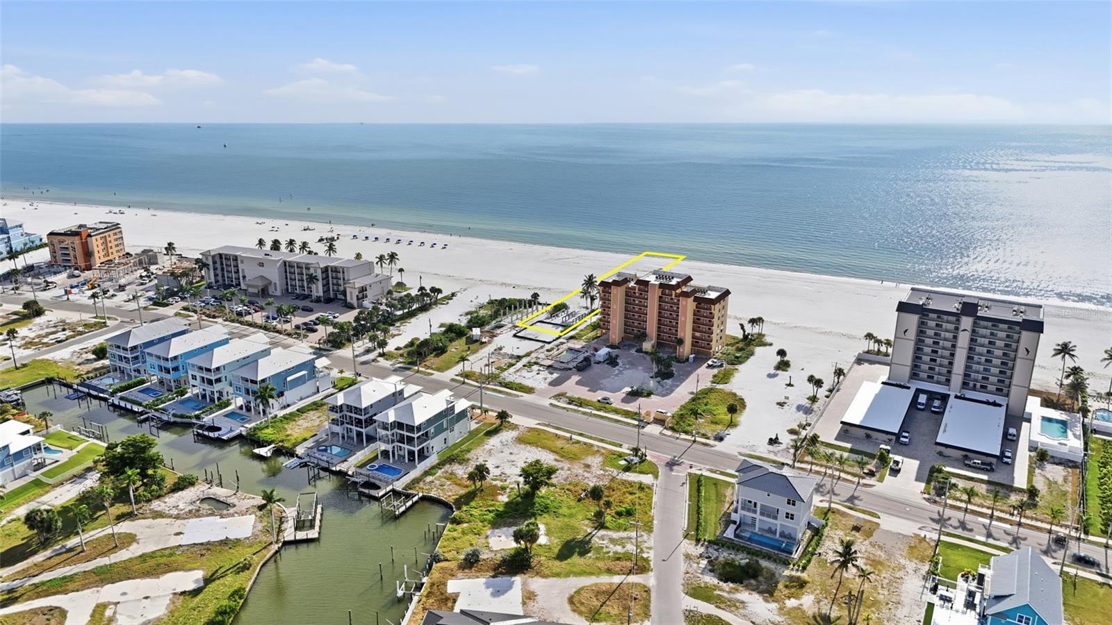 Image 24 of 37 For 616 Estero Boulevard