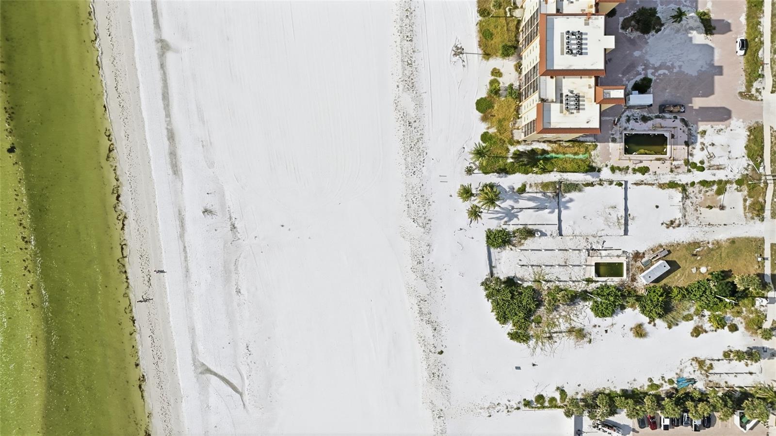 Image 27 of 37 For 616 Estero Boulevard