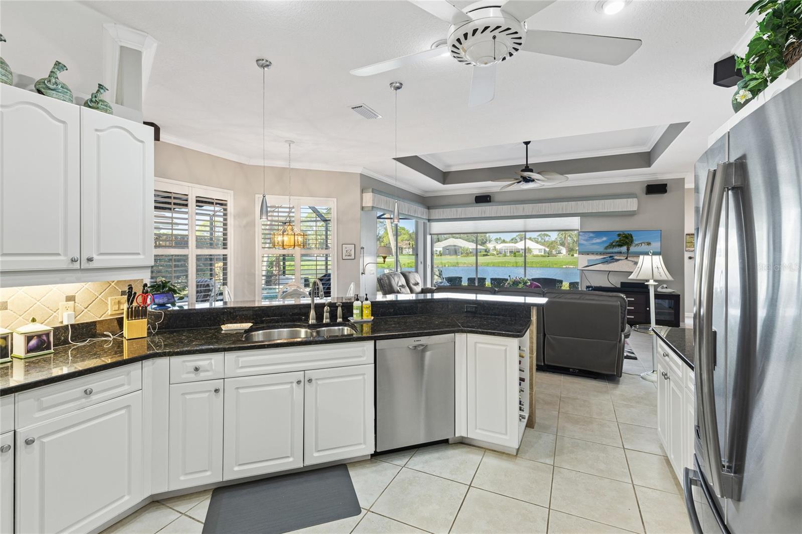 Image 17 of 70 For 462 Fieldstone Drive