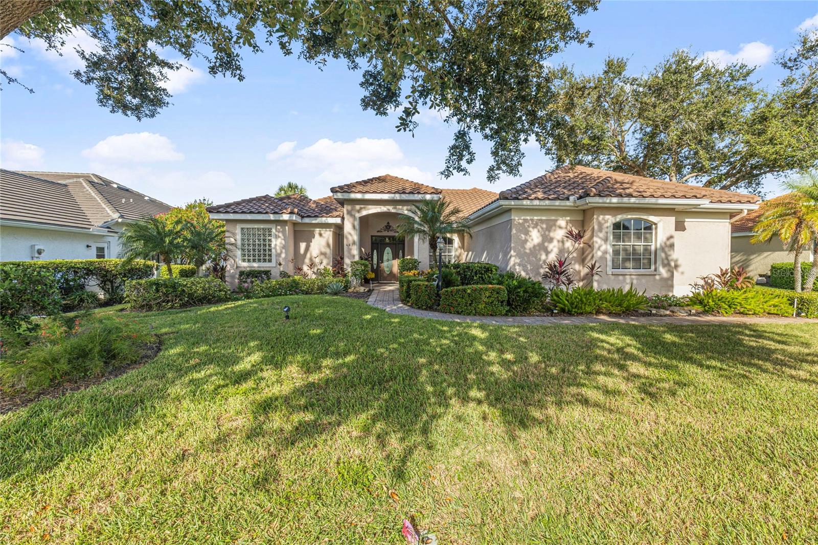Image 2 of 70 For 462 Fieldstone Drive
