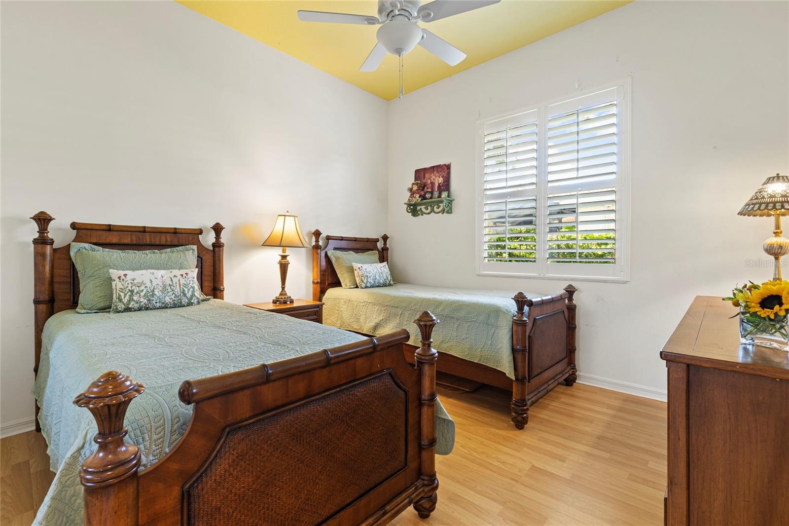 Image 27 of 70 For 462 Fieldstone Drive