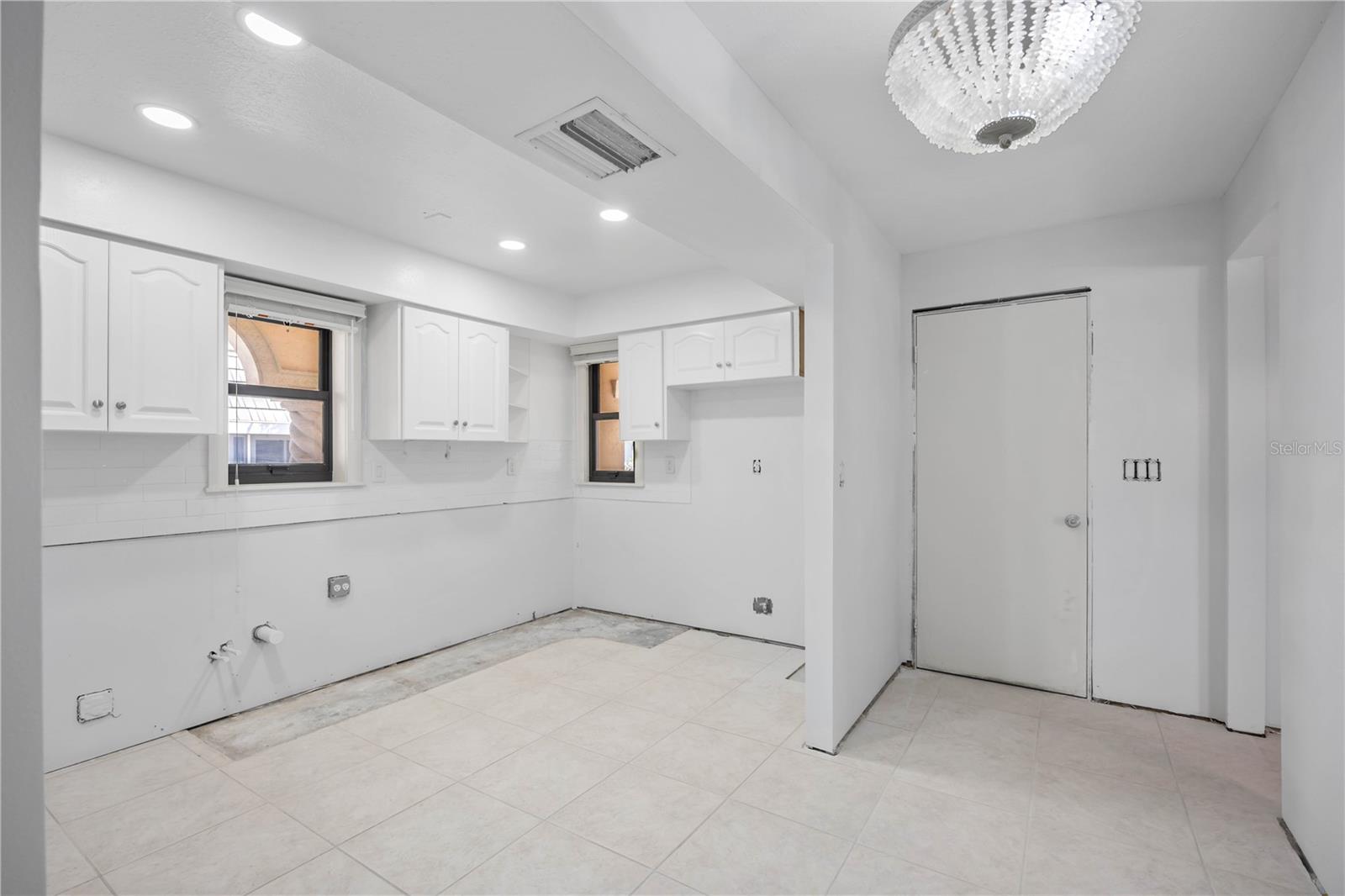 Image 10 of 52 For 718 Golden Beach Boulevard 2