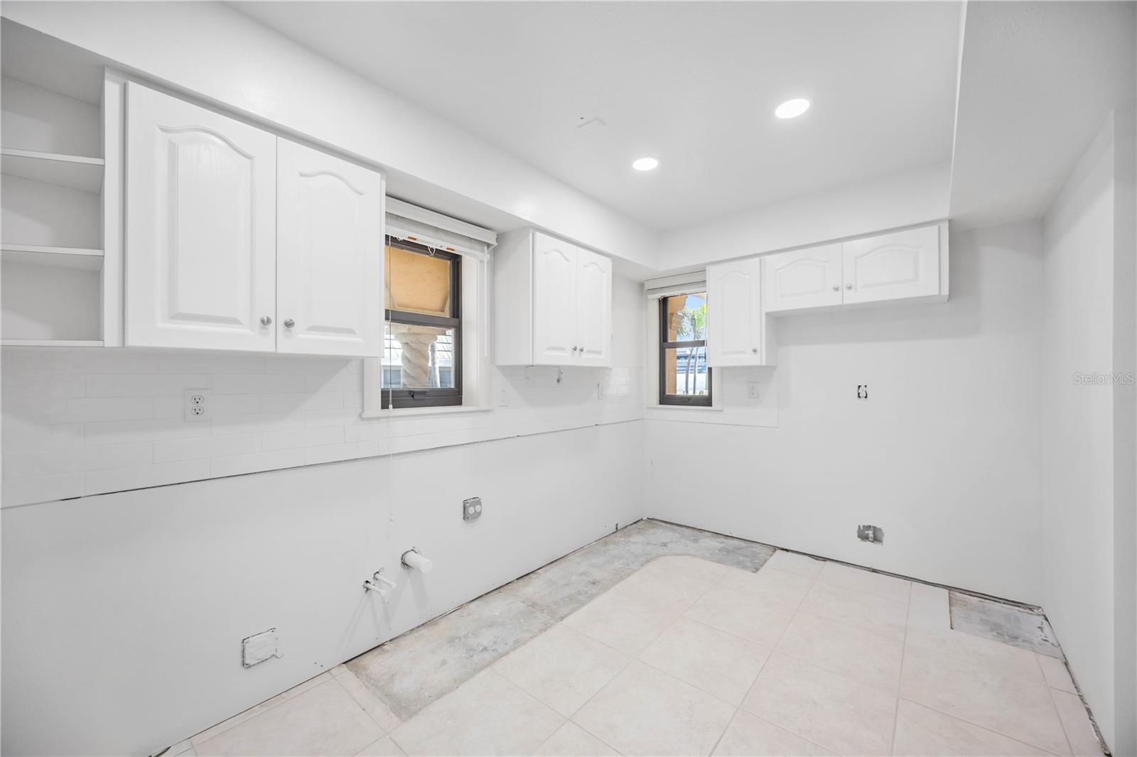 Image 13 of 52 For 718 Golden Beach Boulevard 2