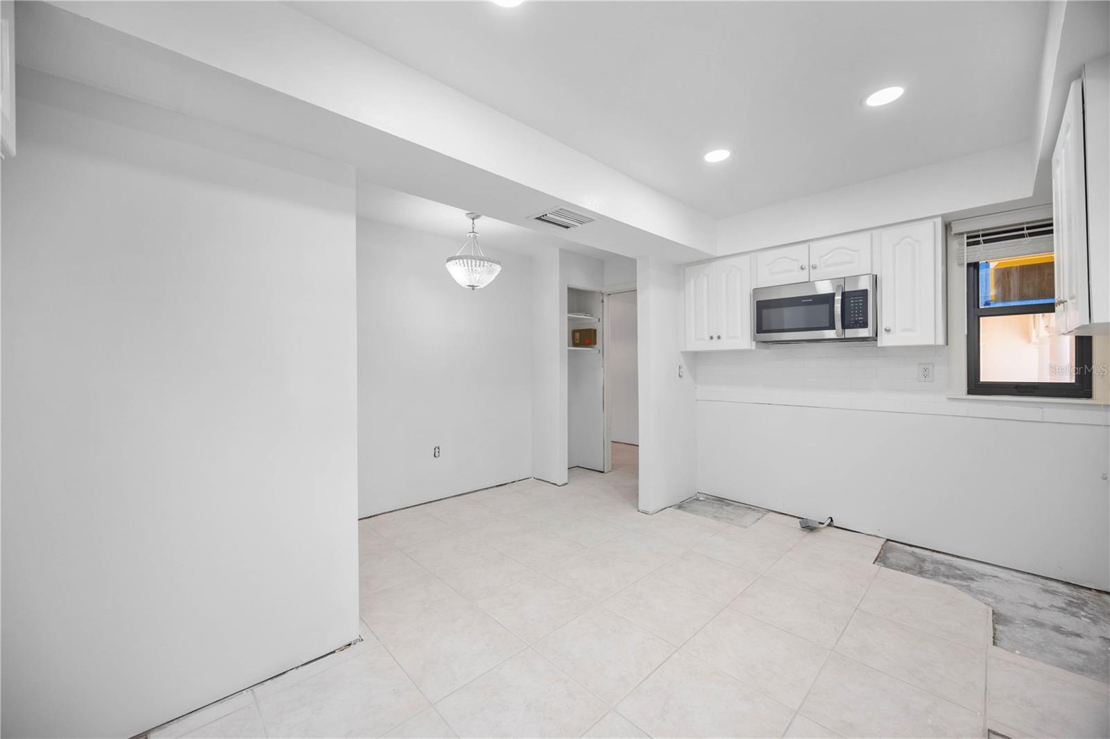 Image 15 of 52 For 718 Golden Beach Boulevard 2