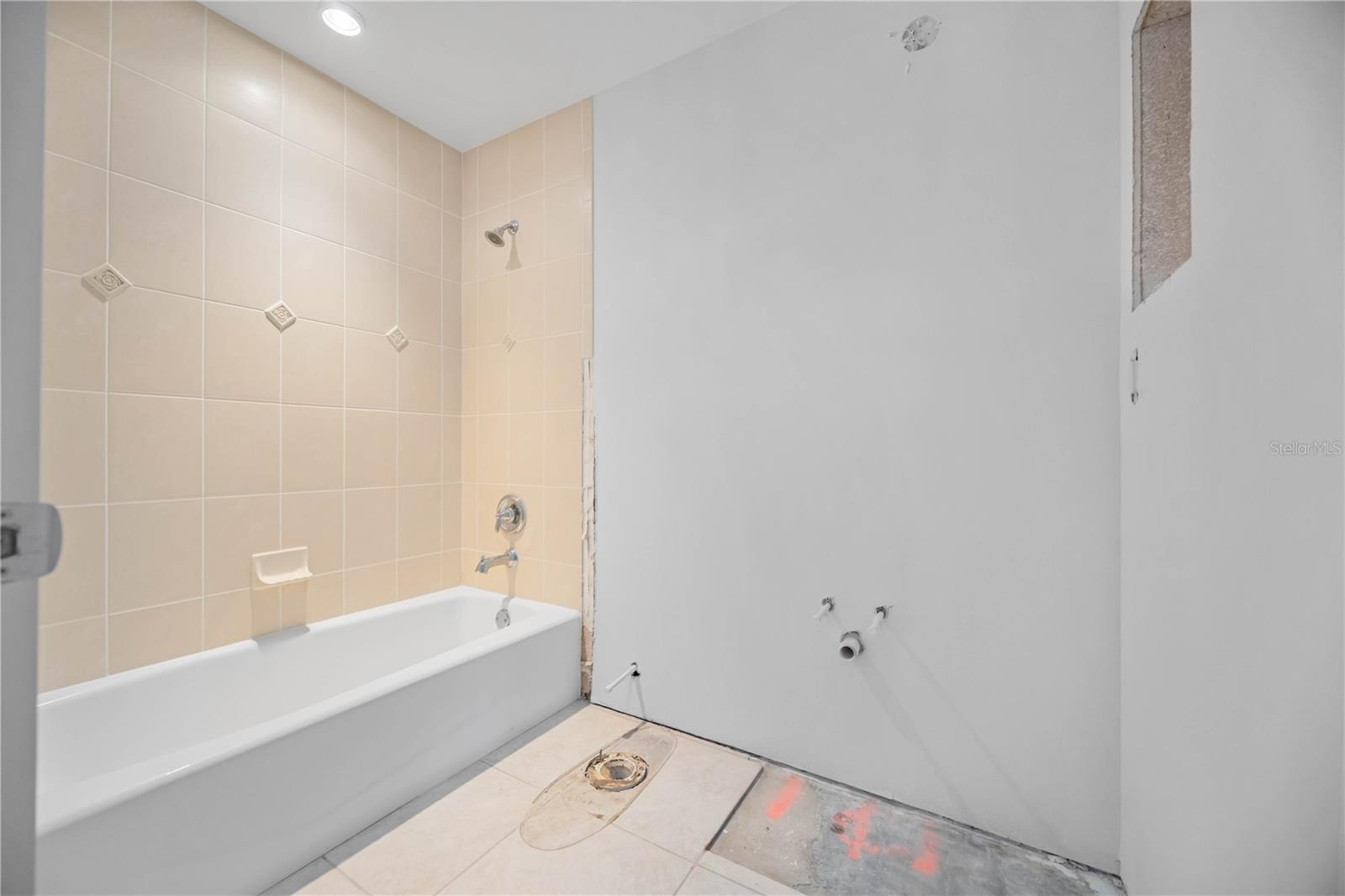 Image 16 of 52 For 718 Golden Beach Boulevard 2