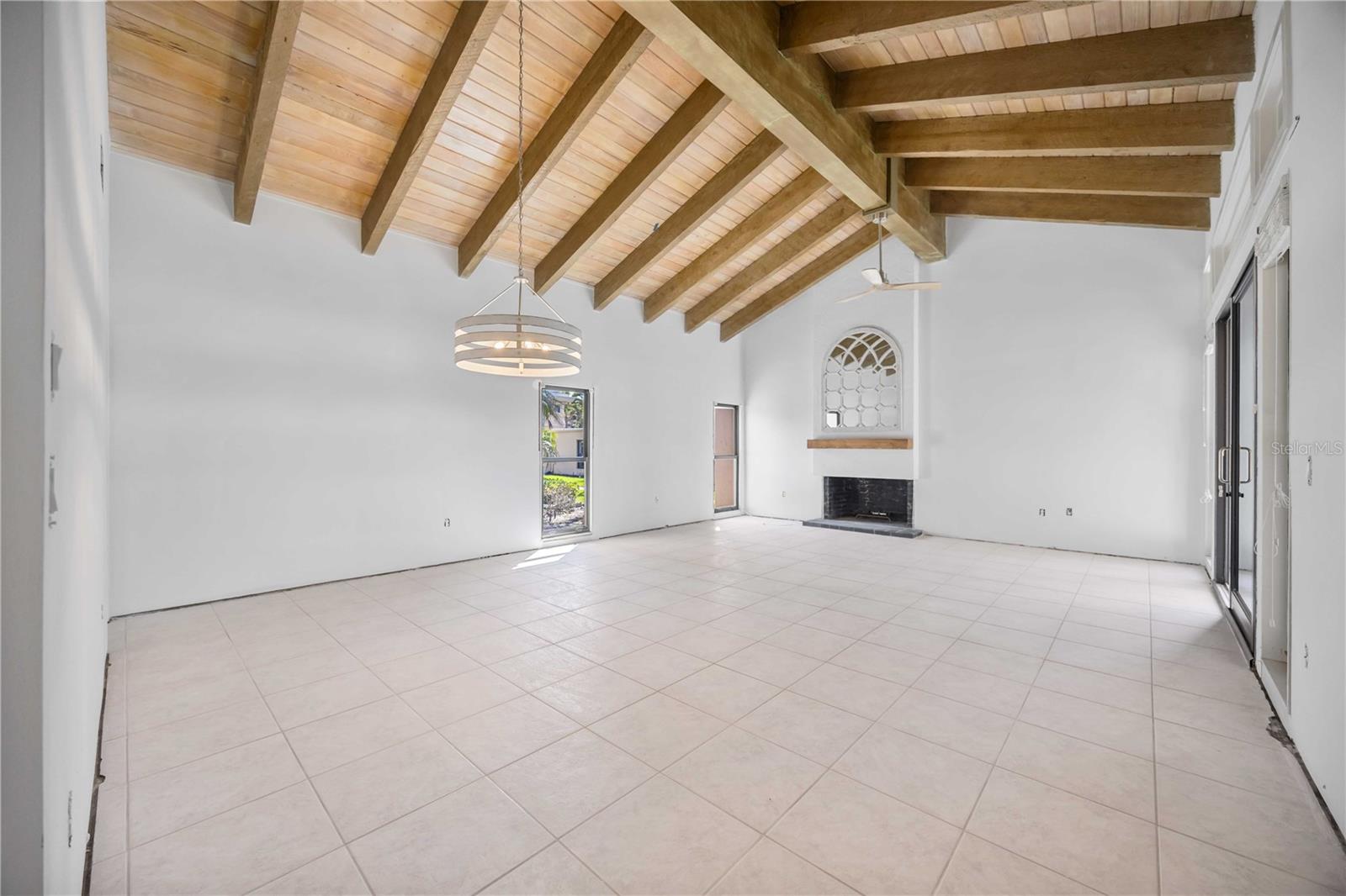 Image 8 of 52 For 718 Golden Beach Boulevard 2