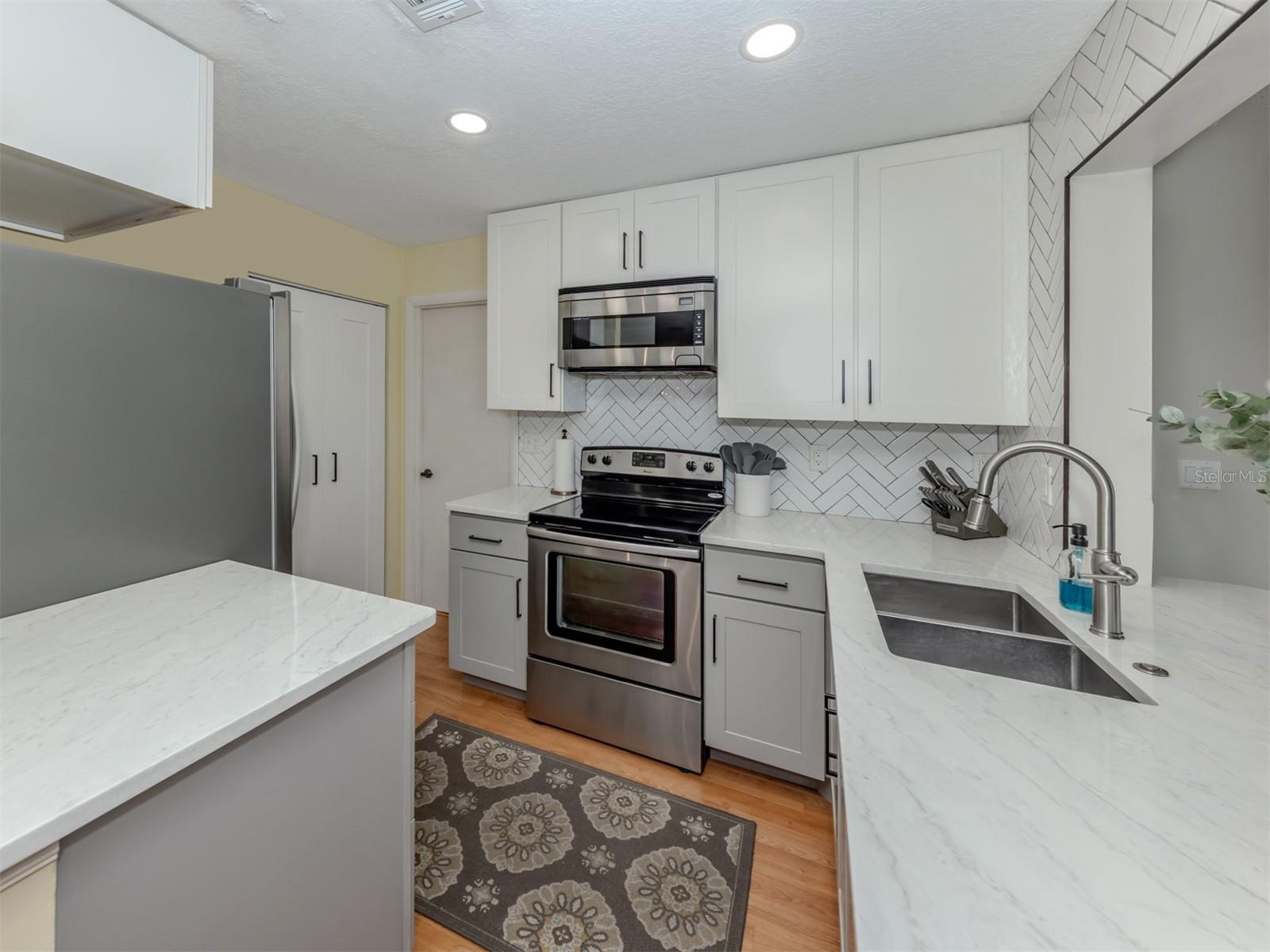 Image 11 of 66 For 8122 Trionfo Avenue