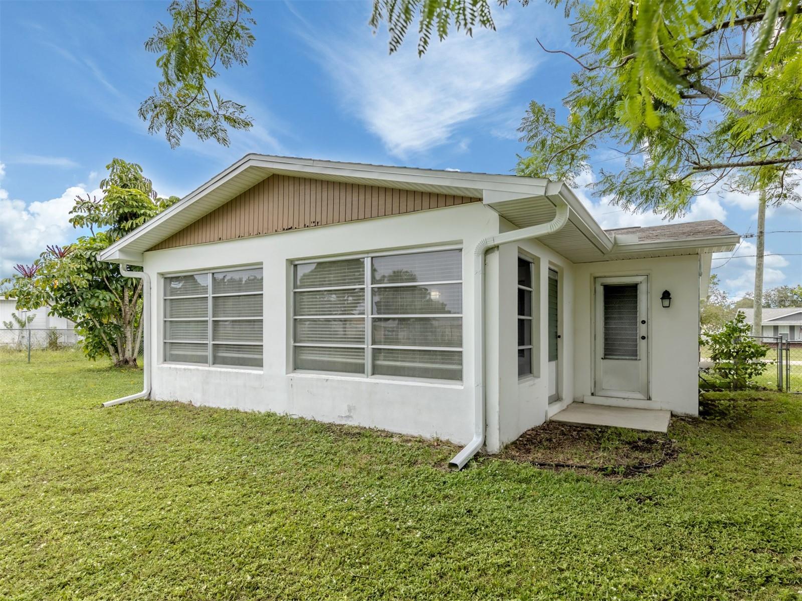 Image 25 of 66 For 8122 Trionfo Avenue