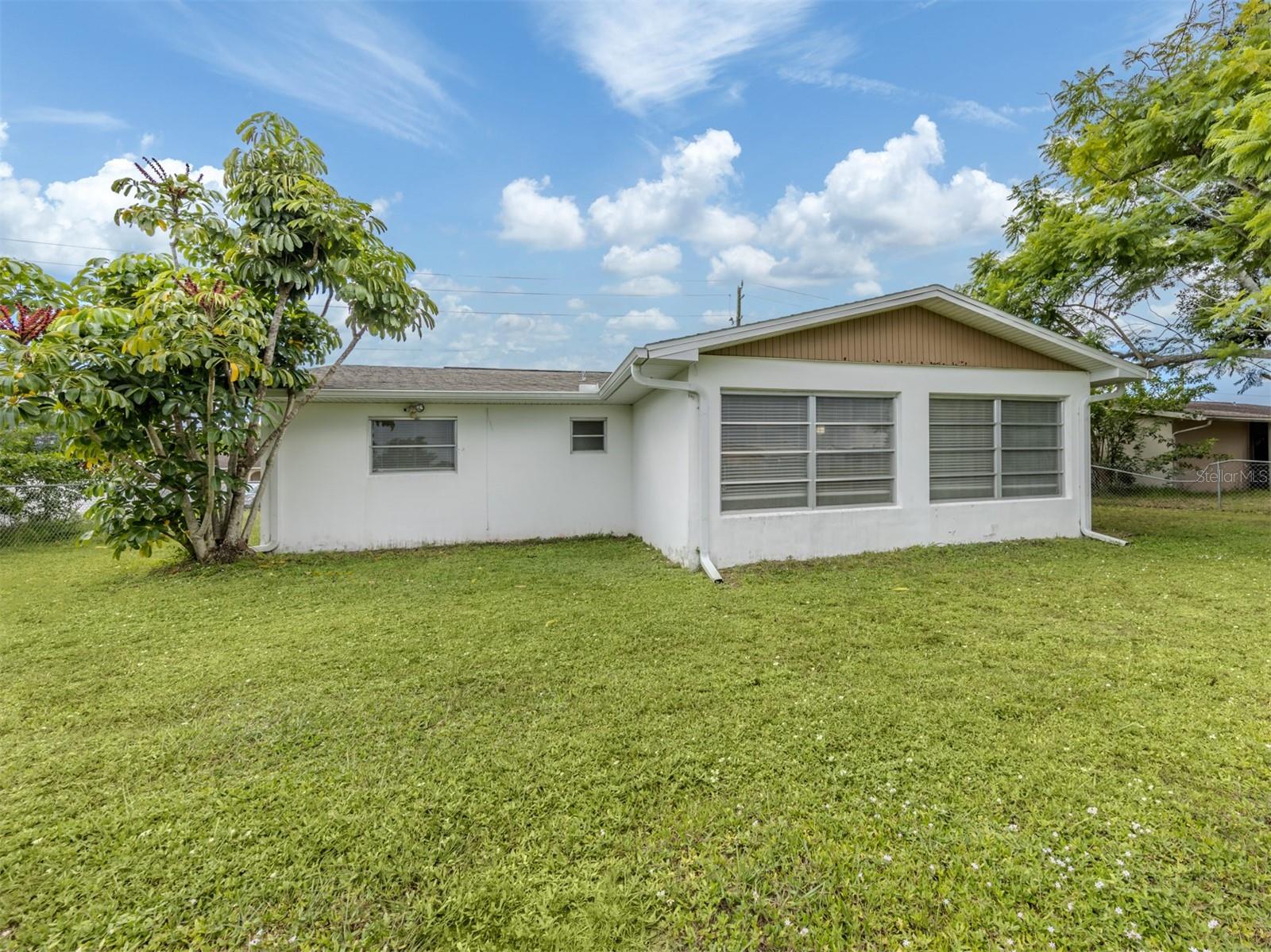 Image 26 of 66 For 8122 Trionfo Avenue