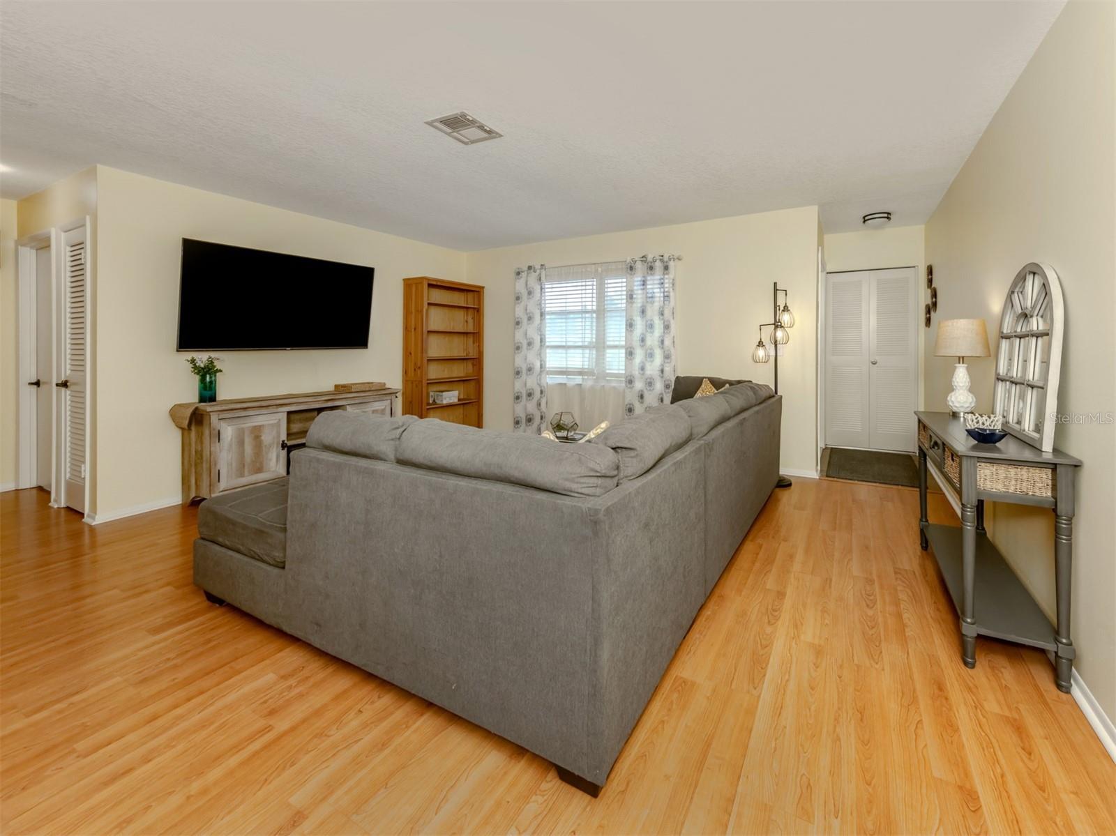 Image 7 of 66 For 8122 Trionfo Avenue