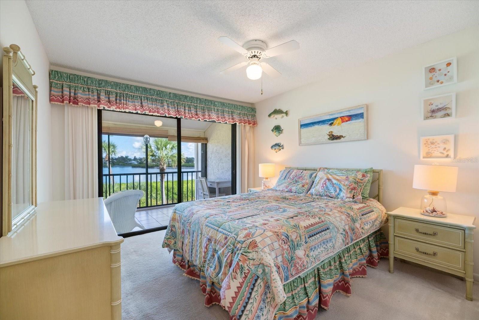 Image 13 of 50 For 966 Bird Bay Way 246