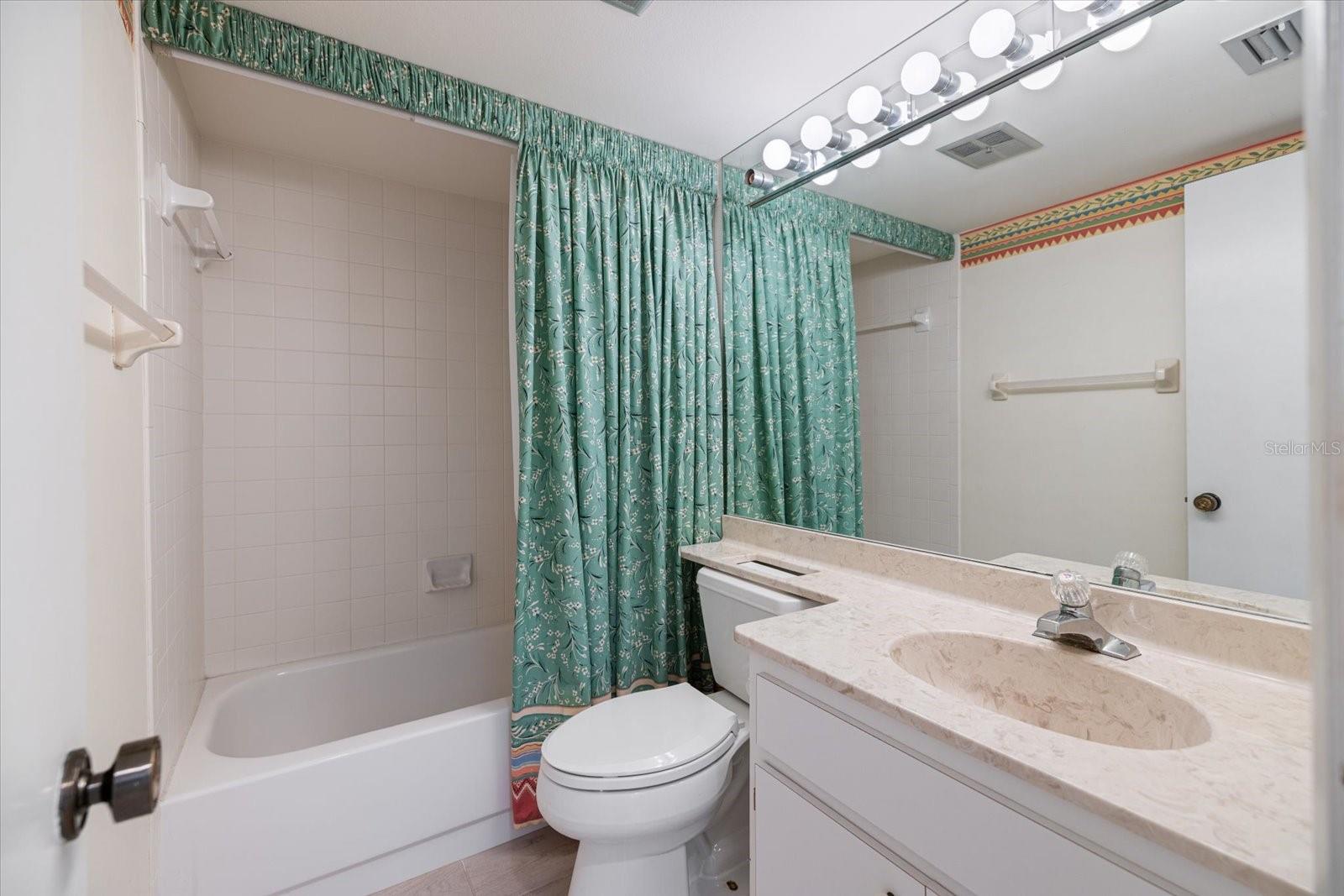 Image 16 of 50 For 966 Bird Bay Way 246