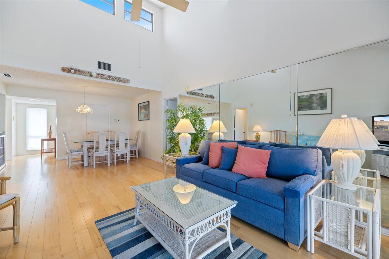 Image 17 of 50 For 966 Bird Bay Way 246