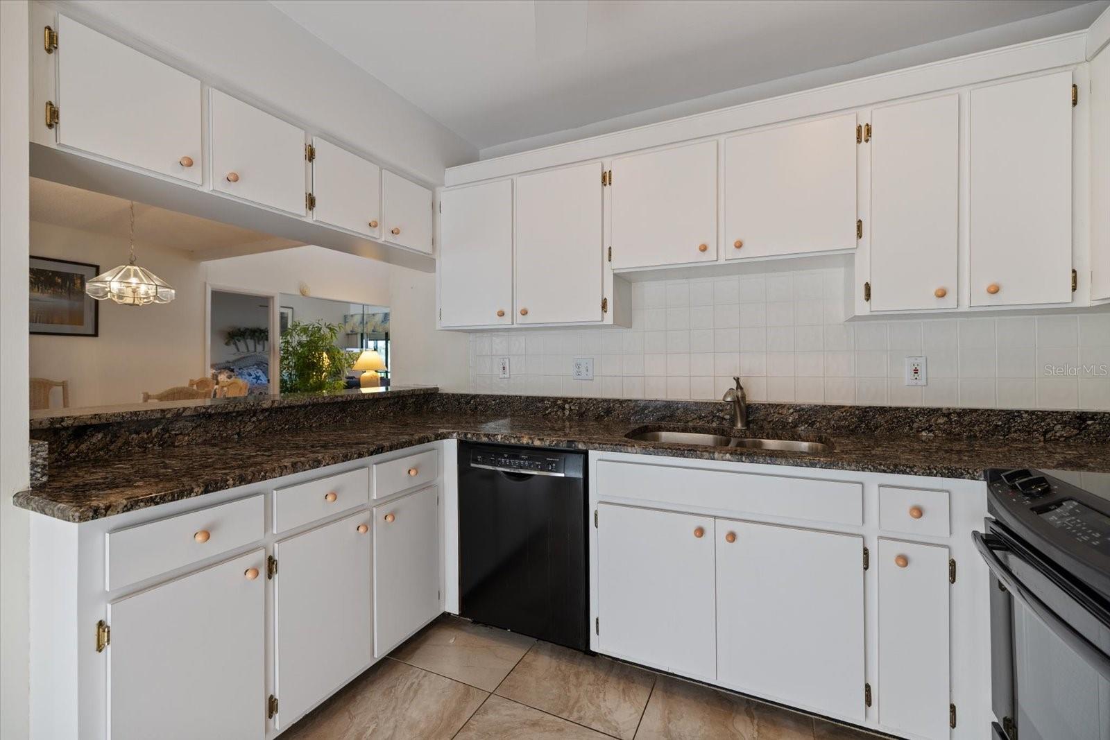 Image 23 of 50 For 966 Bird Bay Way 246