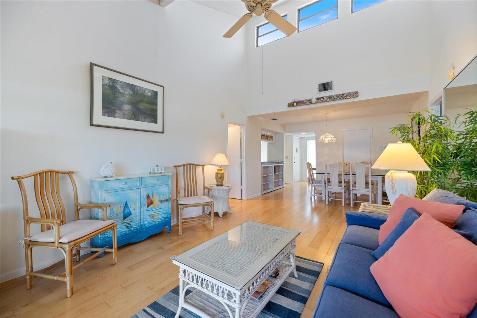 Image 4 of 50 For 966 Bird Bay Way 246