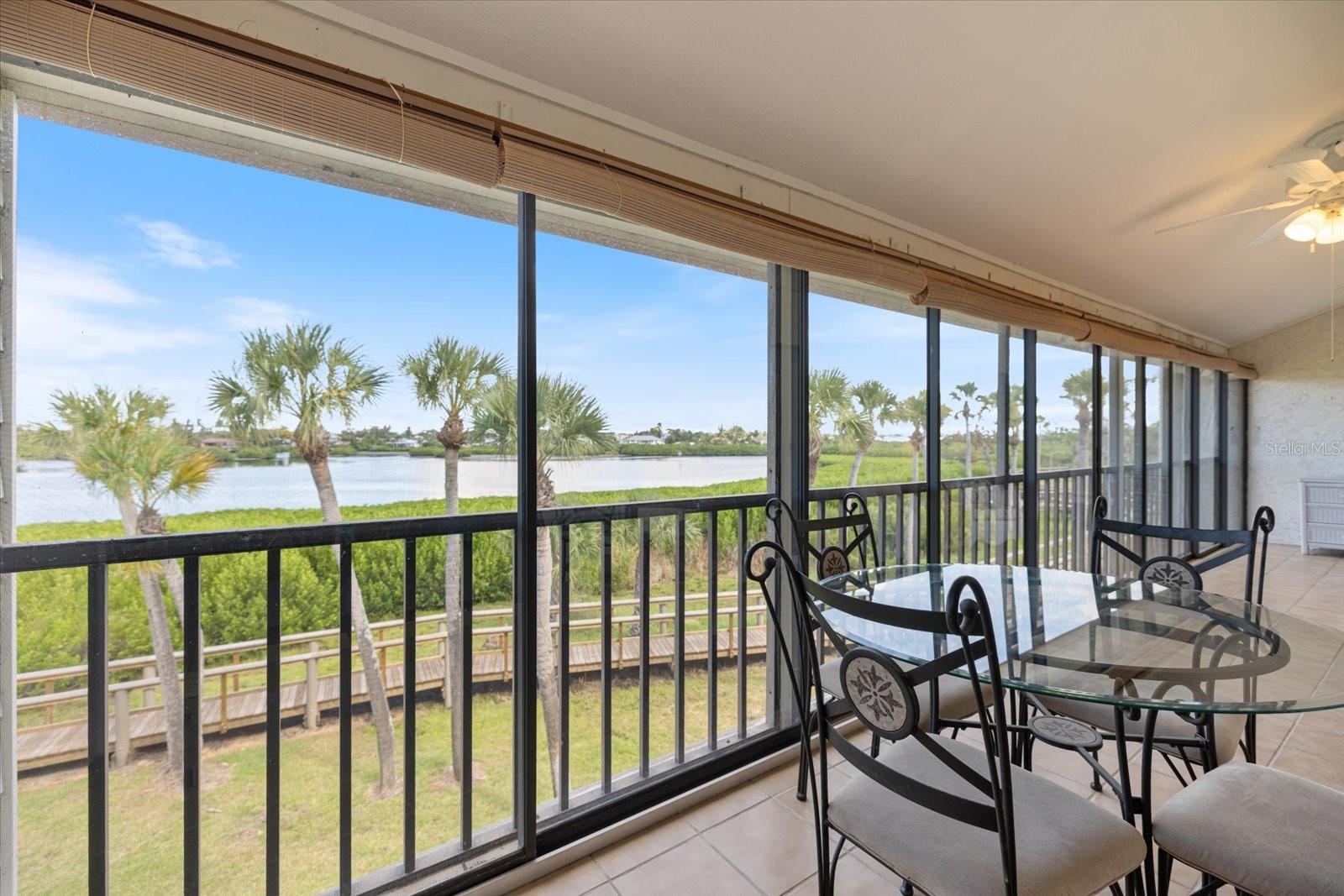 Image 7 of 50 For 966 Bird Bay Way 246