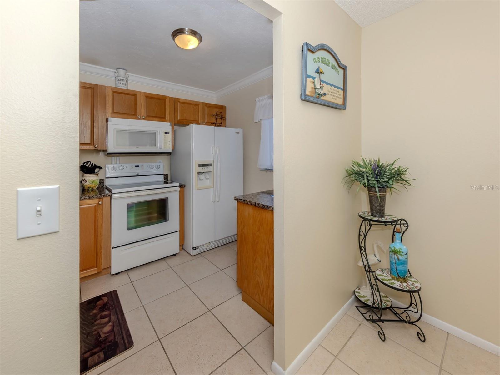 Image 10 of 70 For 361 Airport Avenue E 508