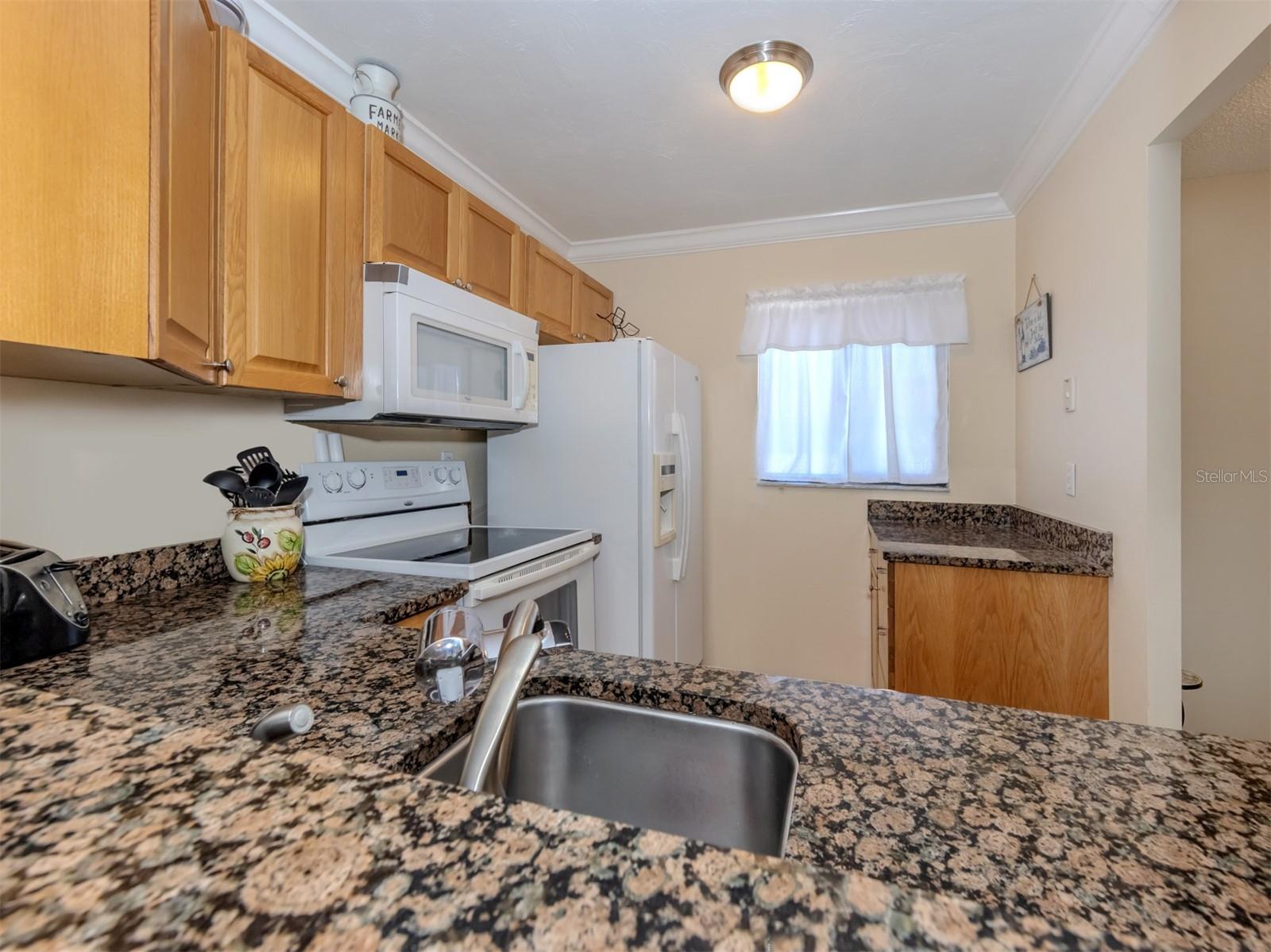 Image 16 of 70 For 361 Airport Avenue E 508