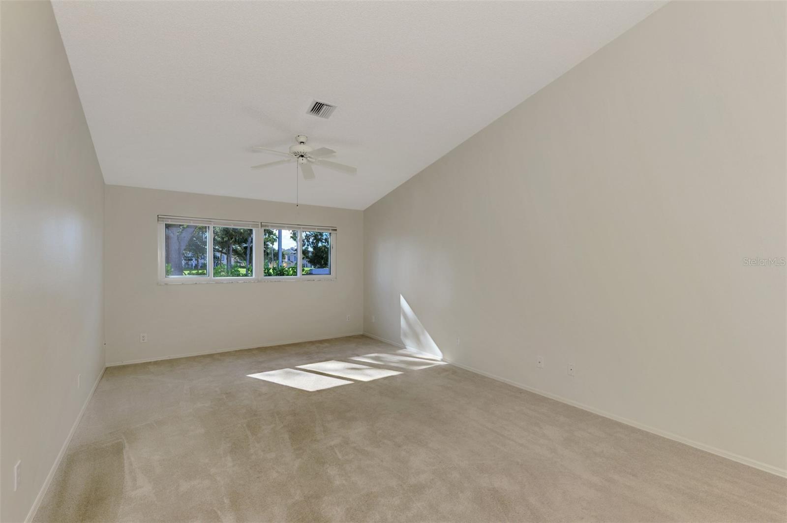 Image 11 of 42 For 607 Ironwood Circle 160