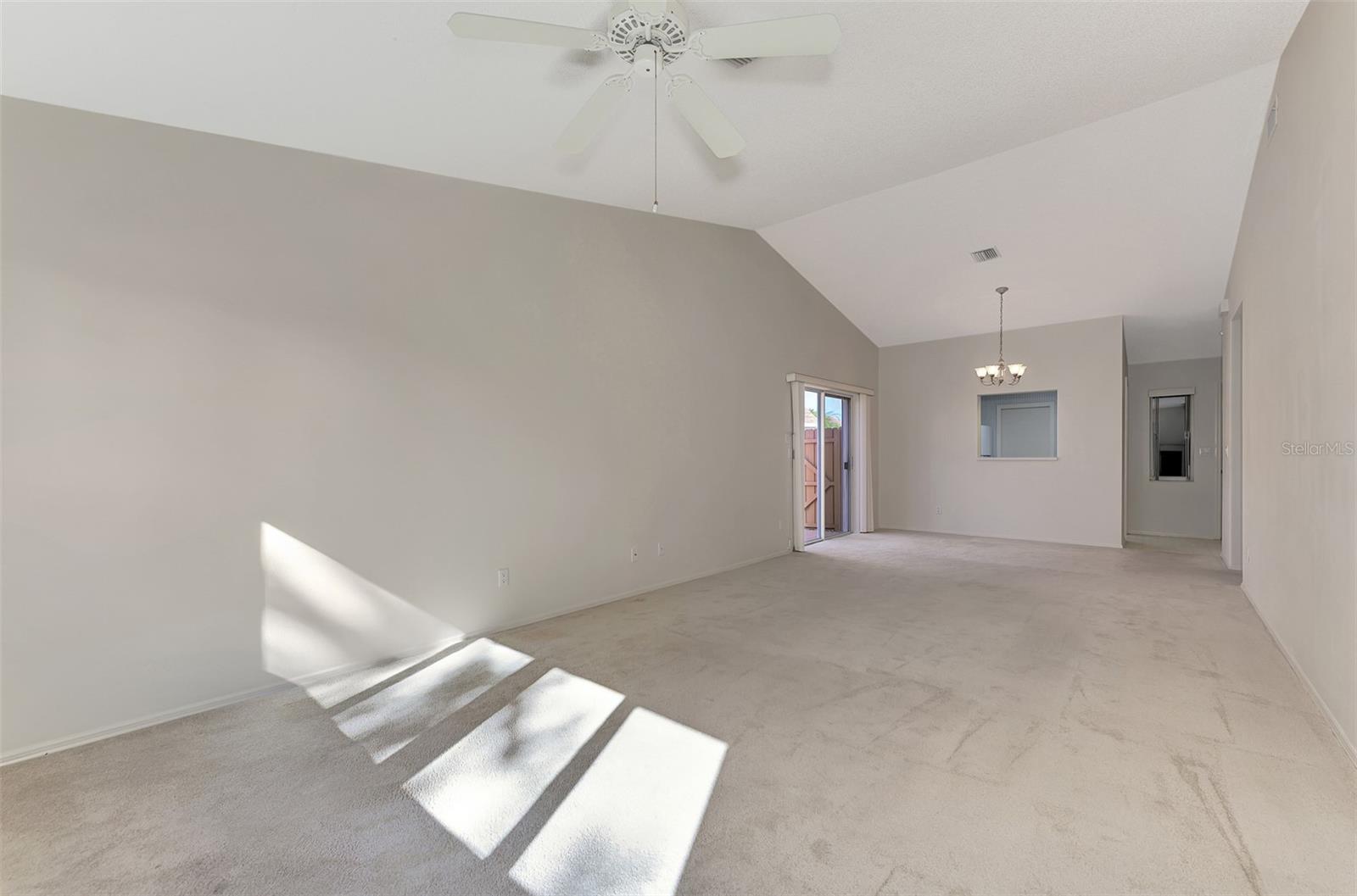 Image 12 of 42 For 607 Ironwood Circle 160