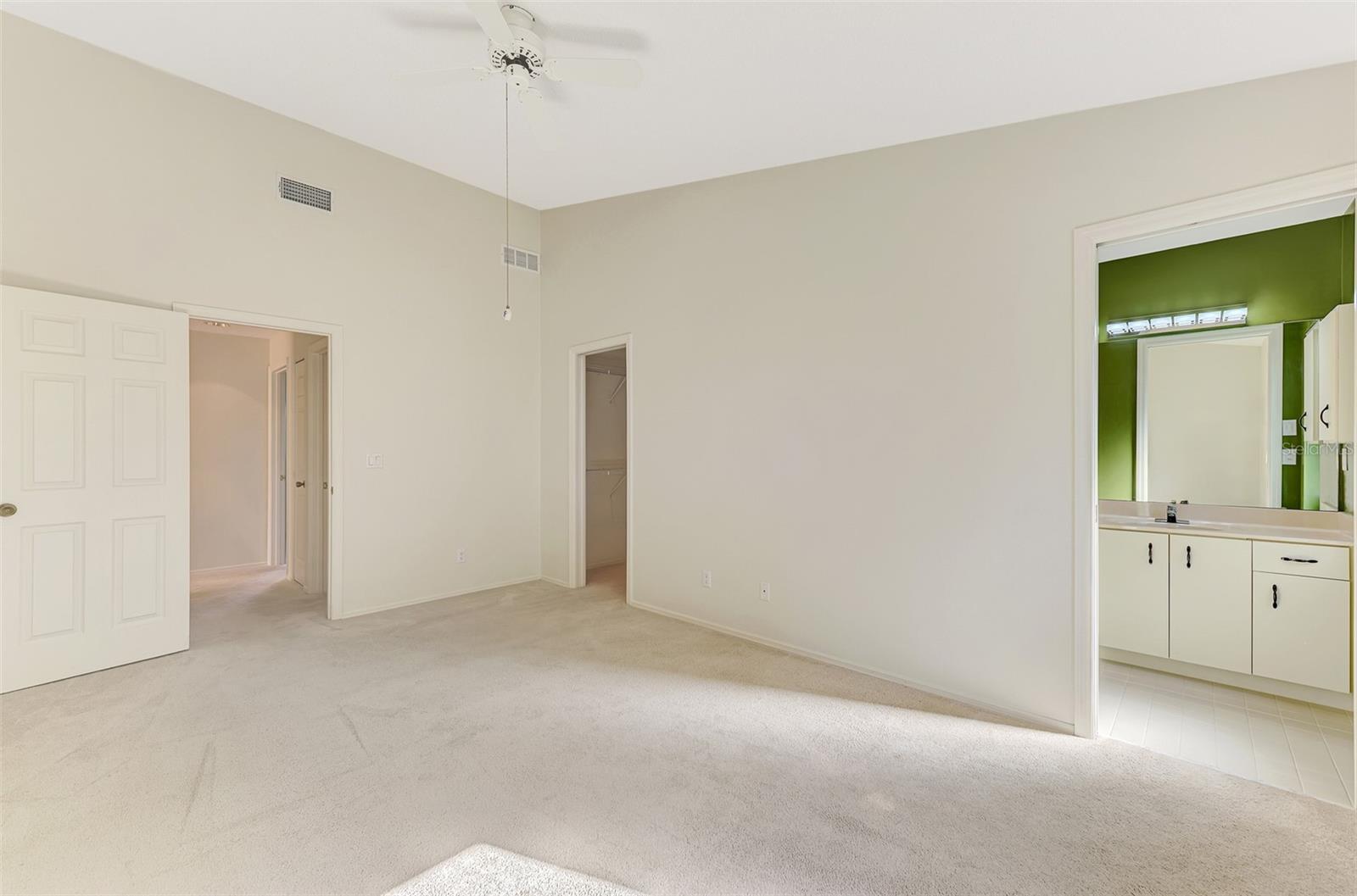 Image 22 of 42 For 607 Ironwood Circle 160