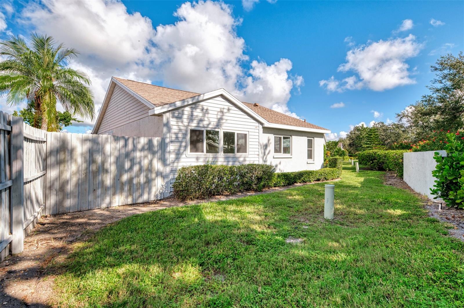 Image 30 of 42 For 607 Ironwood Circle 160