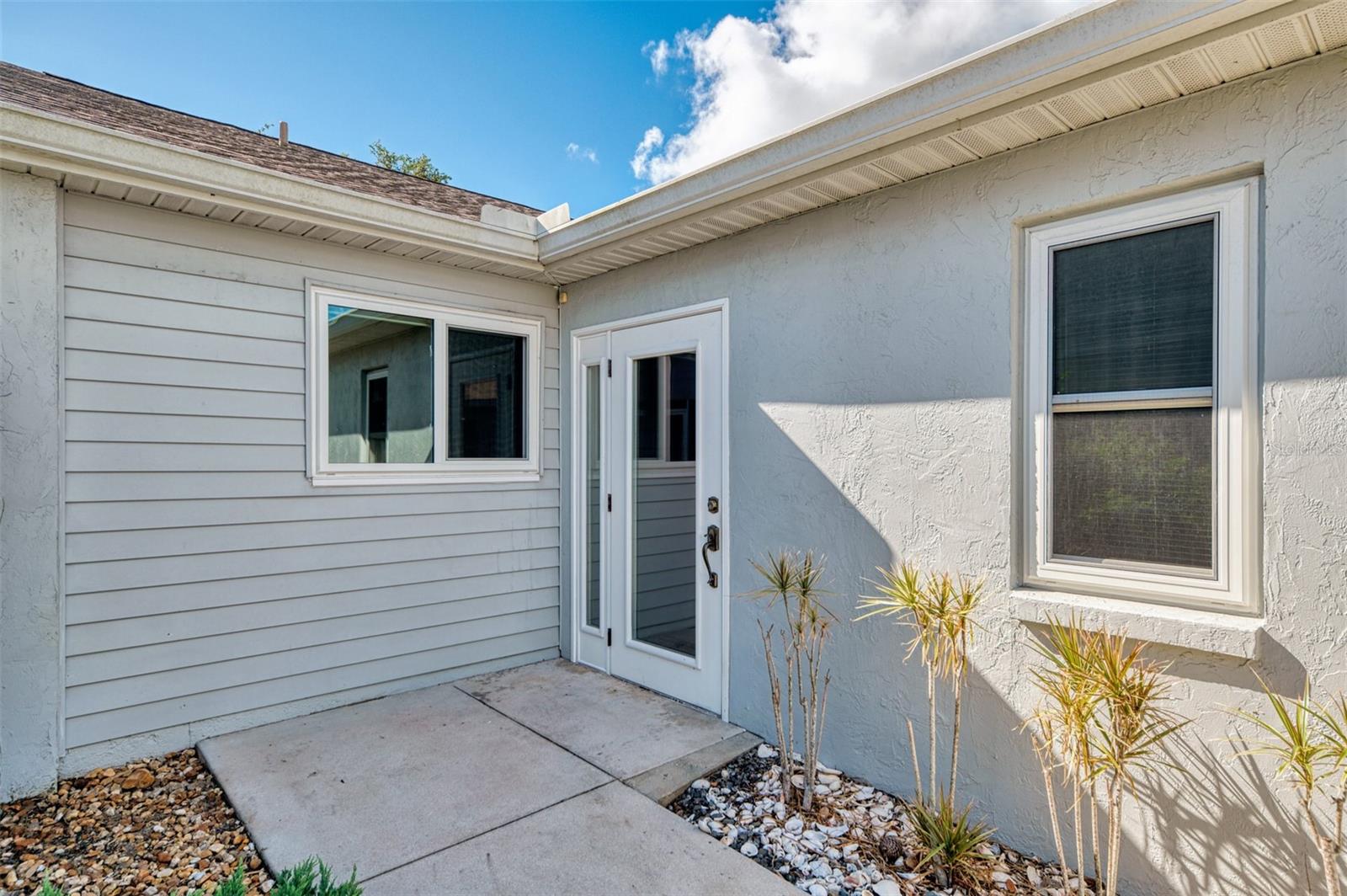 Image 4 of 42 For 607 Ironwood Circle 160