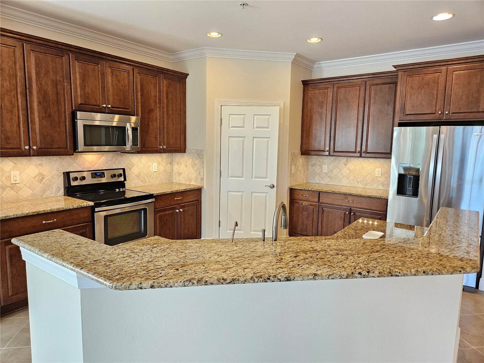 Image 25 of 54 For 209 Bella Vista Terrace 43d
