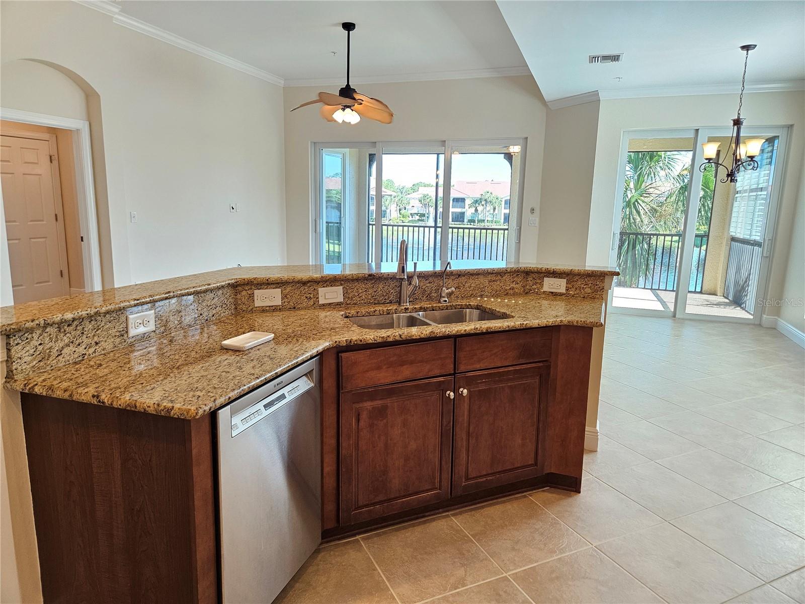 Image 32 of 54 For 209 Bella Vista Terrace 43d