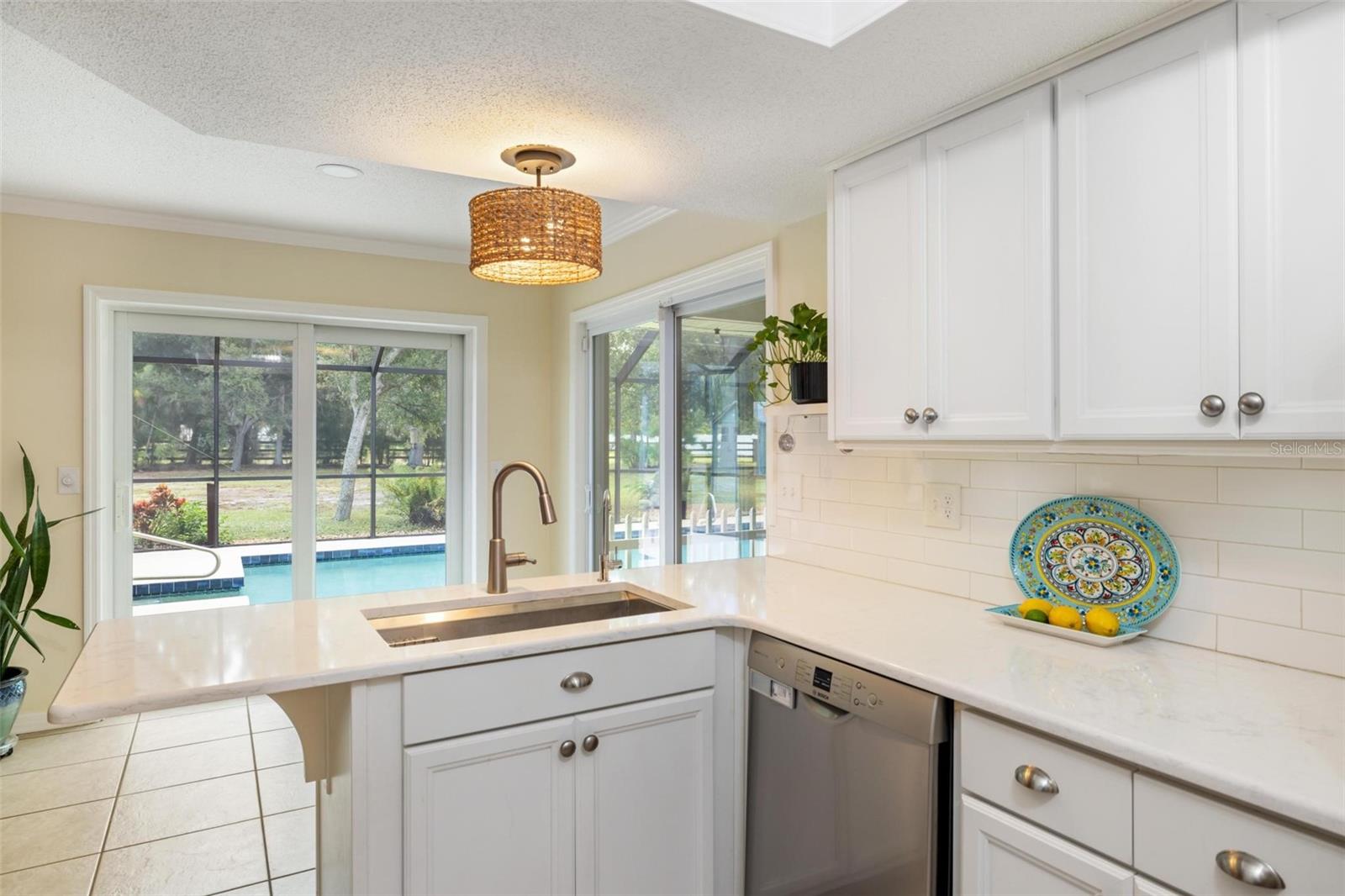 Image 18 of 56 For 1860 Mackintosh Boulevard