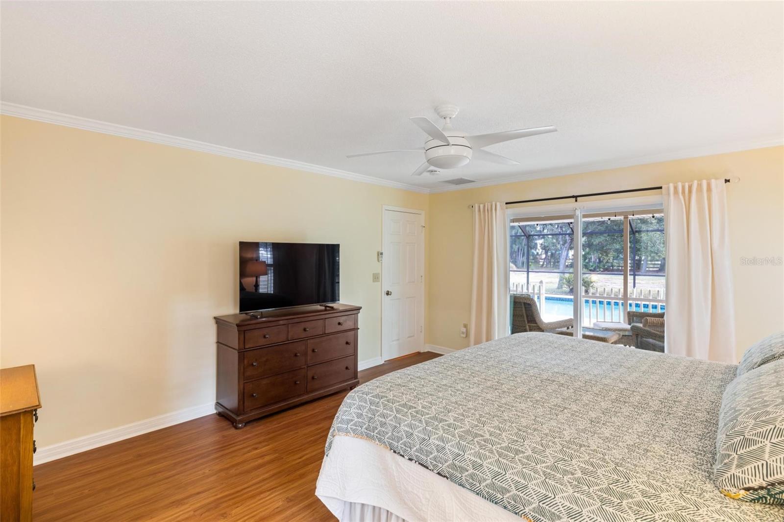 Image 30 of 56 For 1860 Mackintosh Boulevard