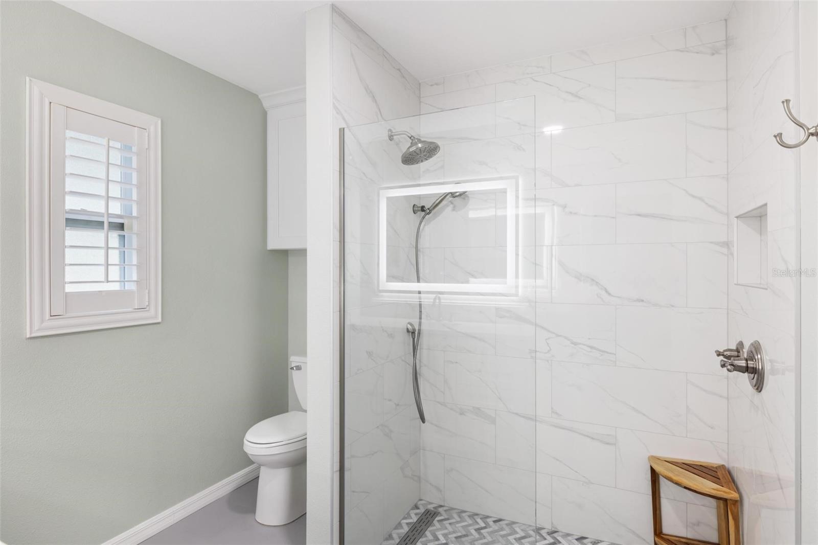 Image 33 of 56 For 1860 Mackintosh Boulevard