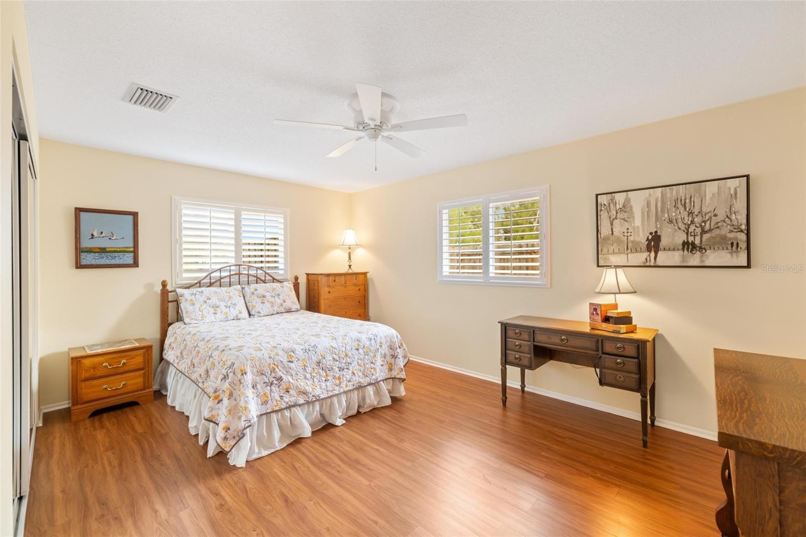 Image 37 of 56 For 1860 Mackintosh Boulevard