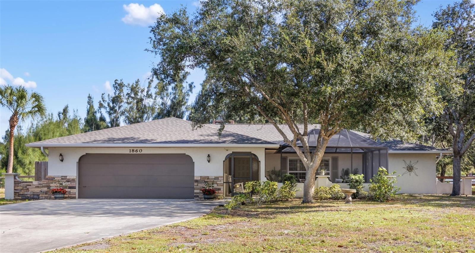 Image 4 of 56 For 1860 Mackintosh Boulevard