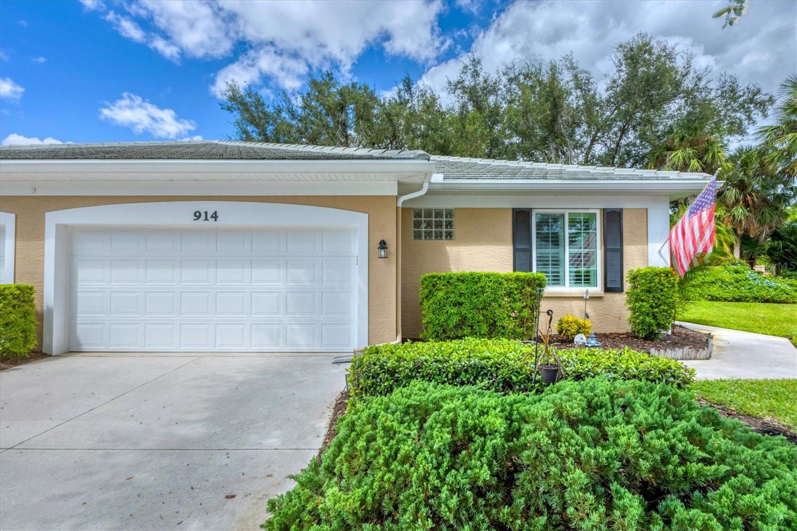 Details for 914 Barclay Court, VENICE, FL 34293