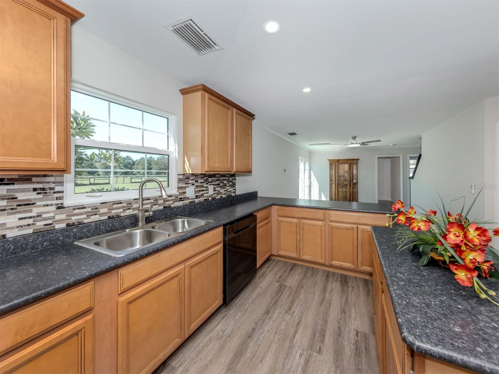 Image 16 of 79 For 16372 Winburn Drive