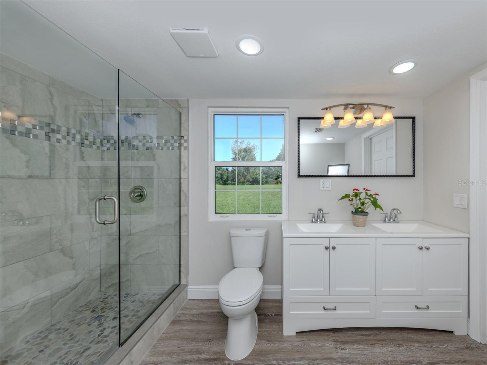 Image 26 of 79 For 16372 Winburn Drive
