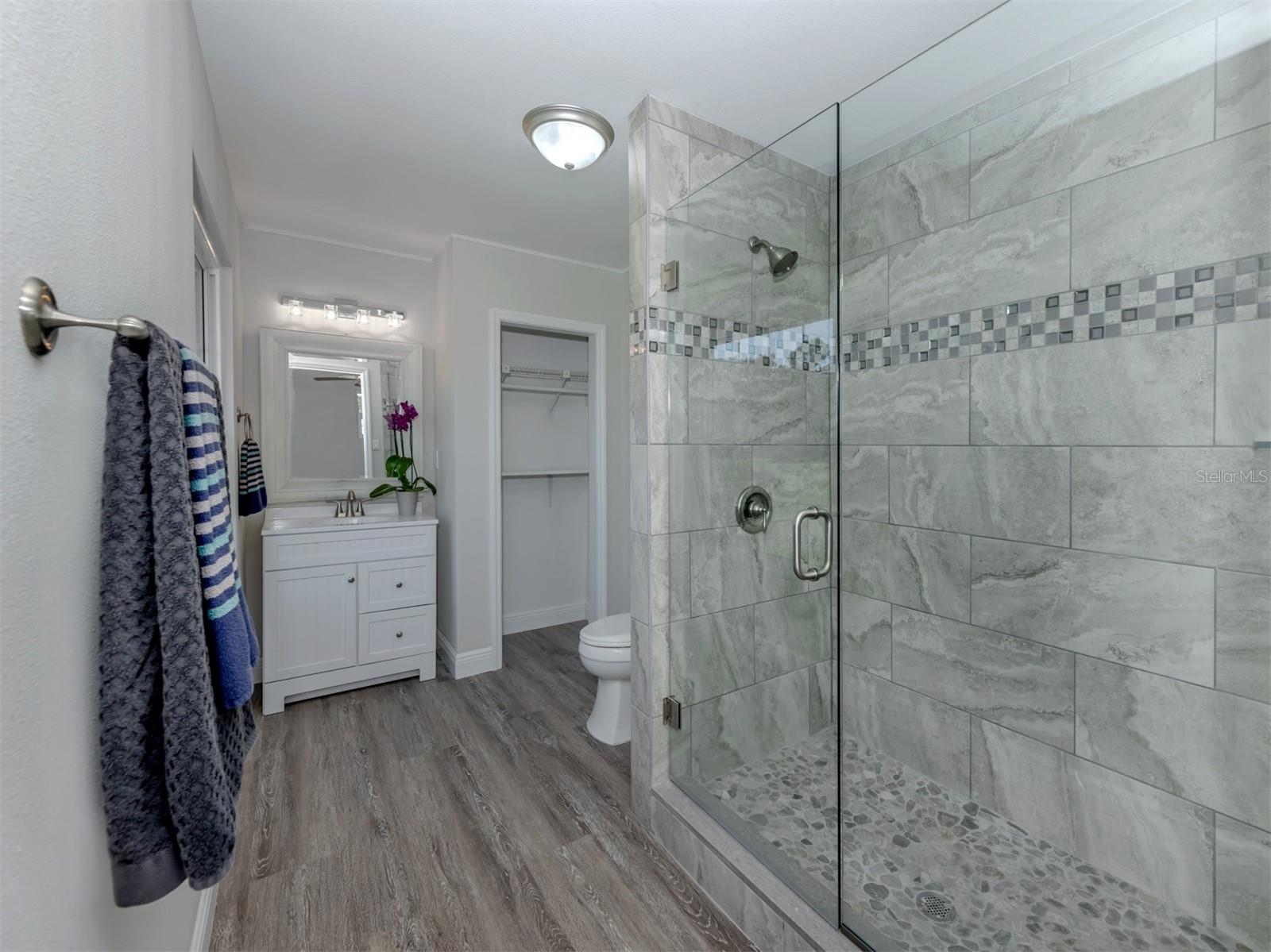 Image 28 of 79 For 16372 Winburn Drive