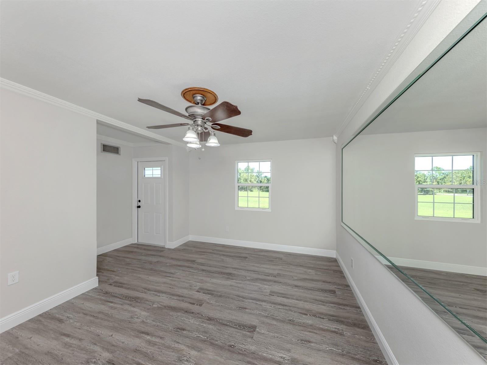 Image 6 of 79 For 16372 Winburn Drive